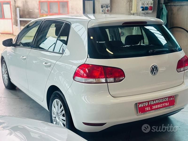 Usata VW Golf VI United 80 CV (58 kW) 2011 Bianco Utilitaria