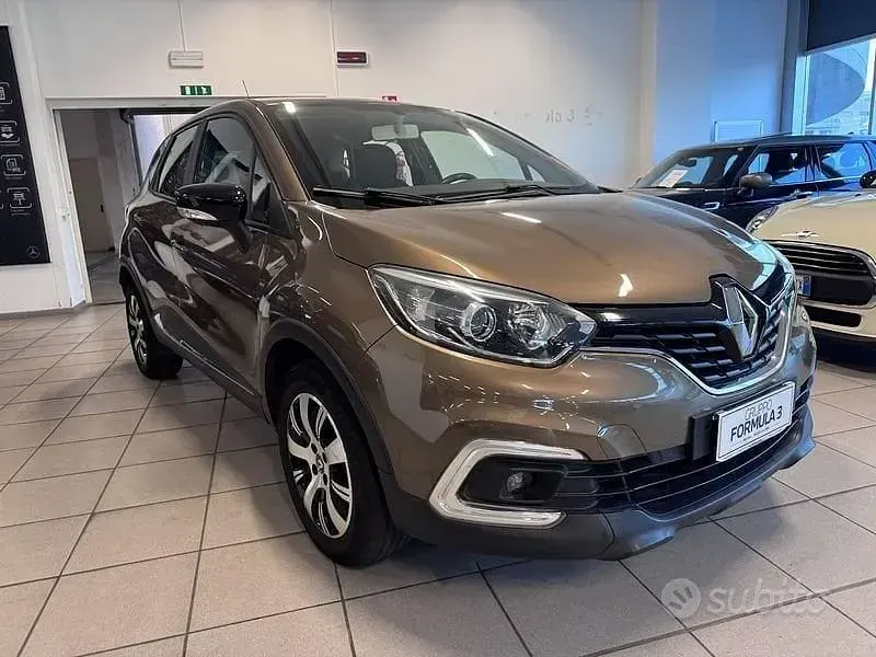 Usata Renault Captur 90 CV (66 kW) 2018 Marrone SUV