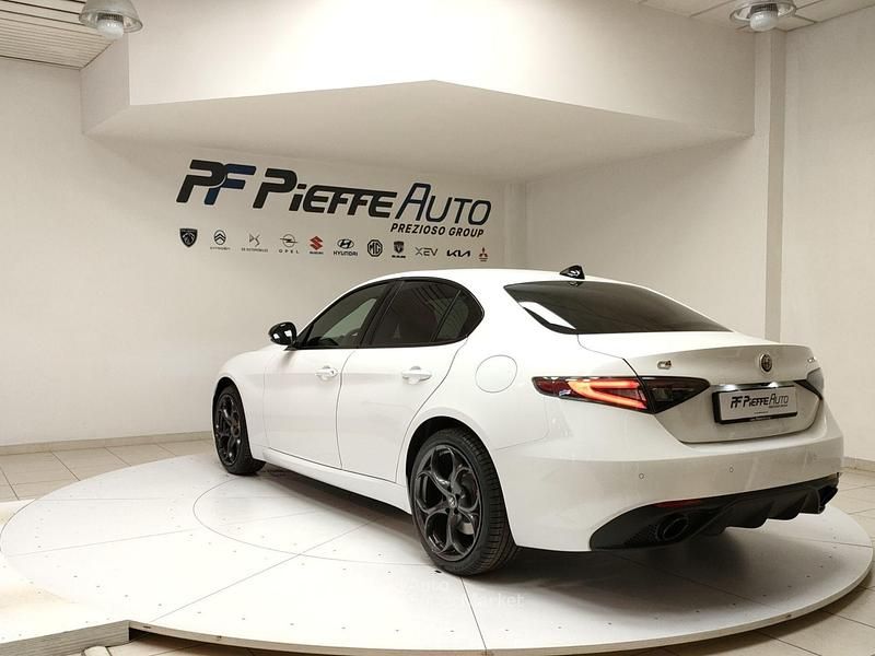 Usata Alfa Romeo Giulia 211 CV (155 kW) 2024 Bianco Berlina
