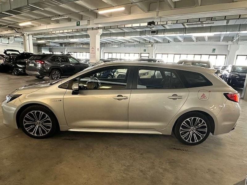 Usata Toyota Corolla Style 152 CV (111 kW) 2020 Argento Station wagon