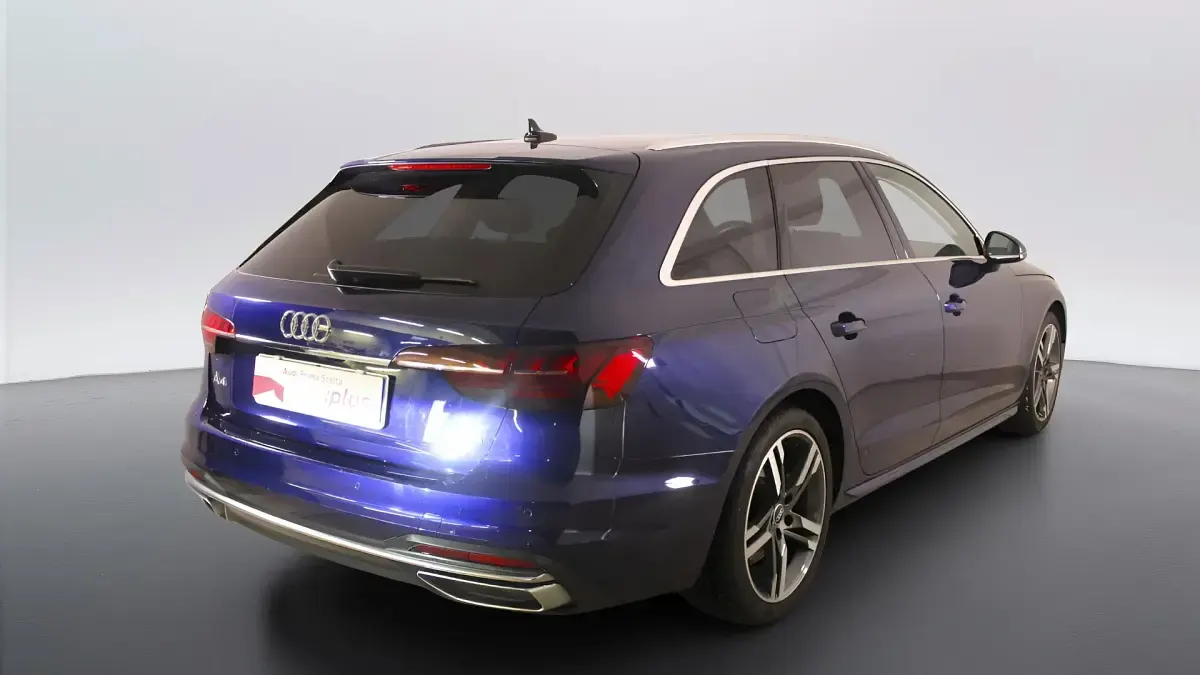 Usata Audi A4 Advanced Plus 204 CV (150 kW) 2024 Blu navarra metallizzato Station wagon