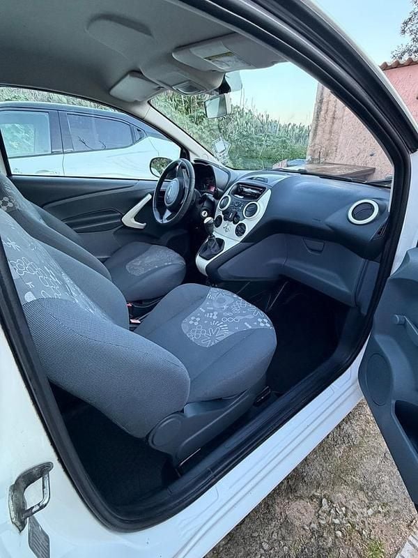 Usata Ford Ka 69 CV (50 kW) 2016 Bianco Utilitaria