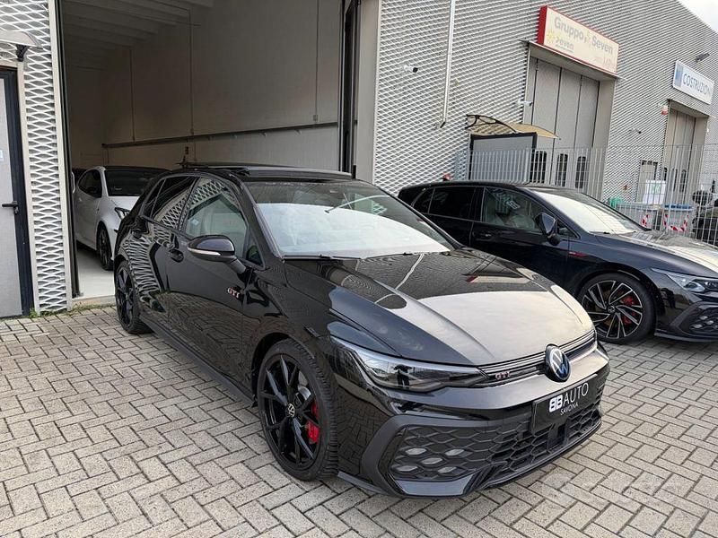 Usata VW Golf GTI 265 CV (194 kW) 2025 Nero Berlina
