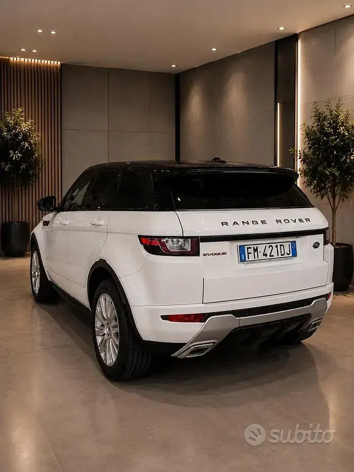 Usata Land Rover Range Rover evoque SE 179 CV (131 kW) 2017 Bianco Station wagon