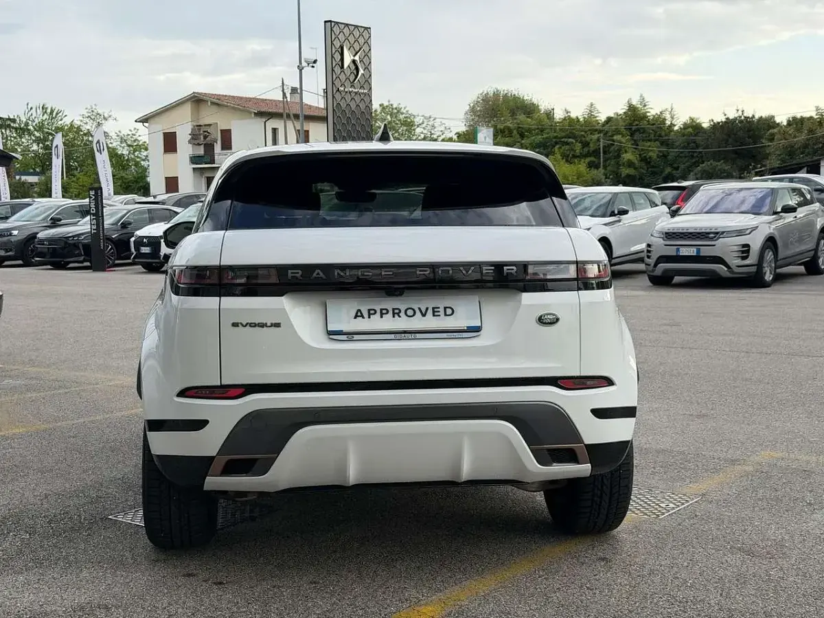 Usata Land Rover Range Rover evoque R-Dynamic 150 CV (110 kW) 2019 Bianco SUV