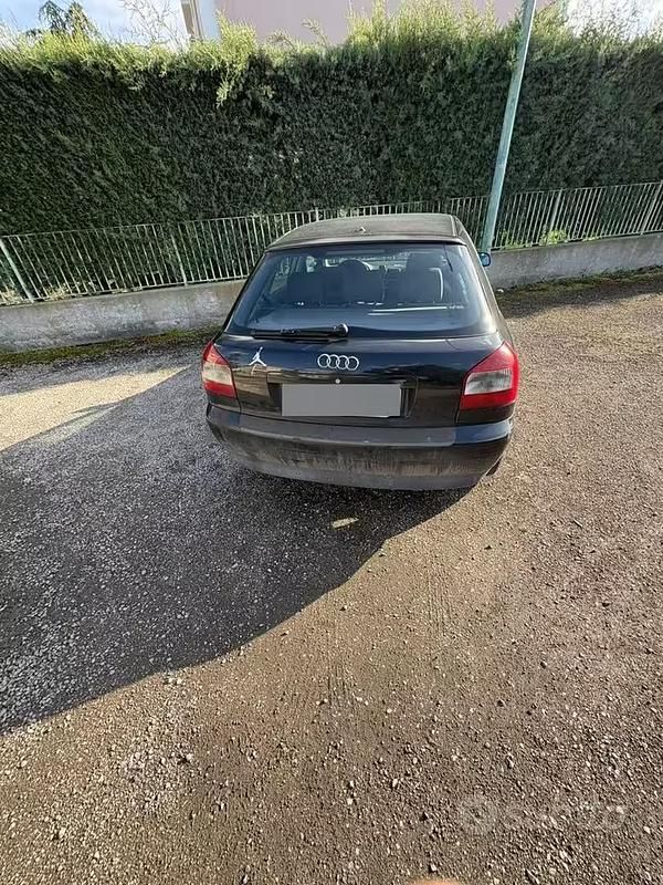 Usata Audi A3 90 CV (66 kW) 2004 Nero Utilitaria