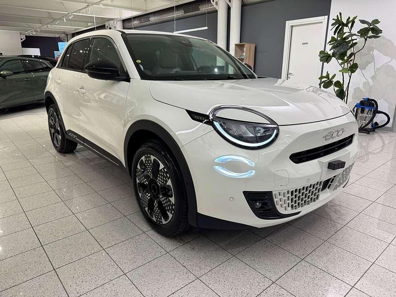 Usata Fiat 600 La Prima 110 CV (80 kW) 2025 Bianco SUV