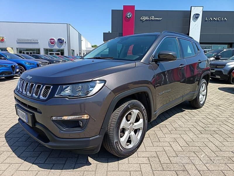 Grigio Usata 2018 Jeep Compass SUV | 17.900 € (Buon prezzo) - Immagine 1/4