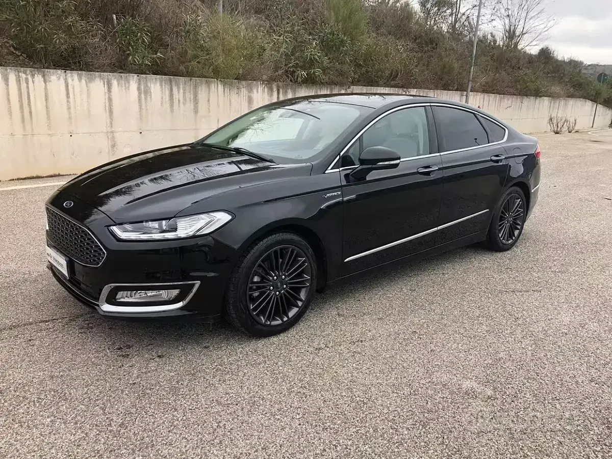 Usata Ford Mondeo Vignale 140 CV (102 kW) 2019 Nero Berlina