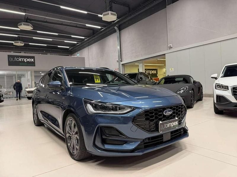Blu/azzurro Usata 2022 Ford Focus ST-Line Station wagon | 17.500 € (Ottimo prezzo) - Immagine 1/4