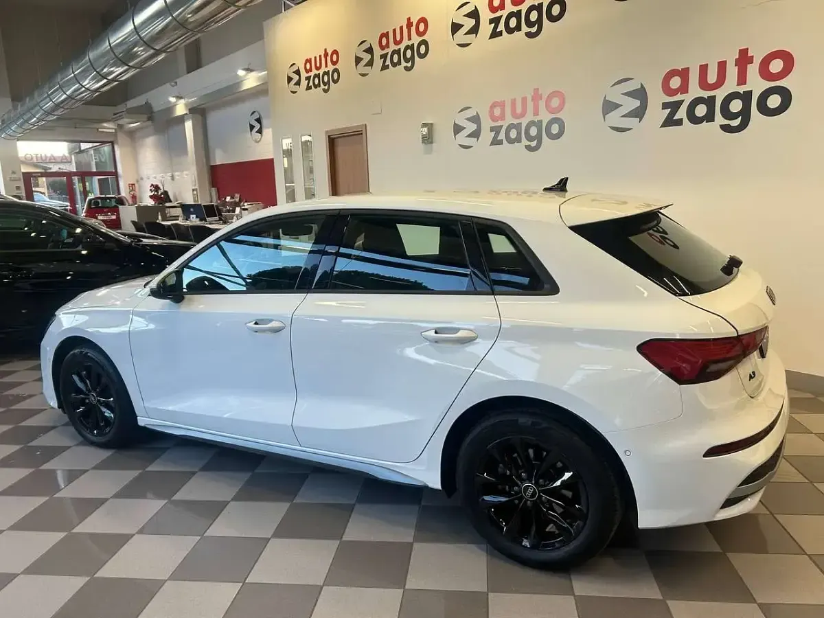 Usata Audi A3 Advanced 150 CV (110 kW) 2025 Bianco pastello Berlina