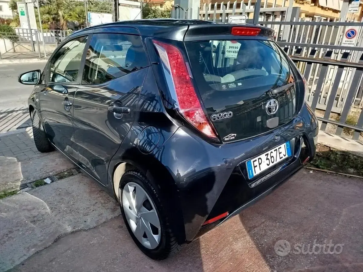 Usata Toyota Aygo 69 CV (50 kW) 2018 Other Utilitaria