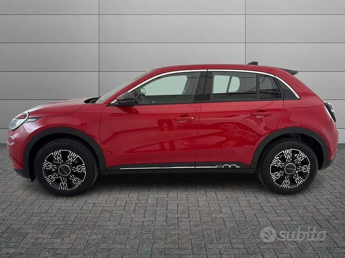 Usata Fiat 600 136 CV (100 kW) 2025 Rosso SUV