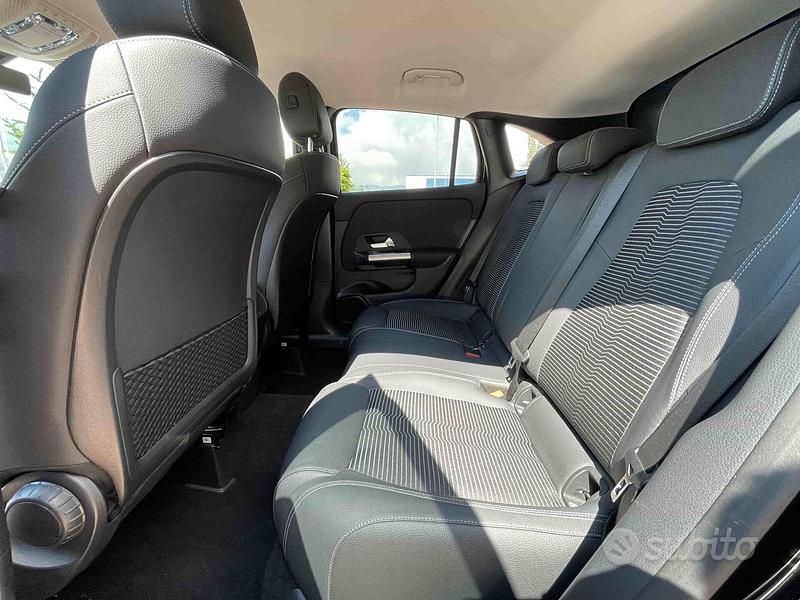Usata Mercedes GLA200 163 CV (119 kW) 2021 Nero SUV