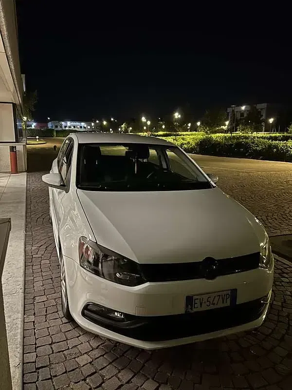Usata VW Polo Trendline 60 CV (44 kW) 2014 Bianco Berlina