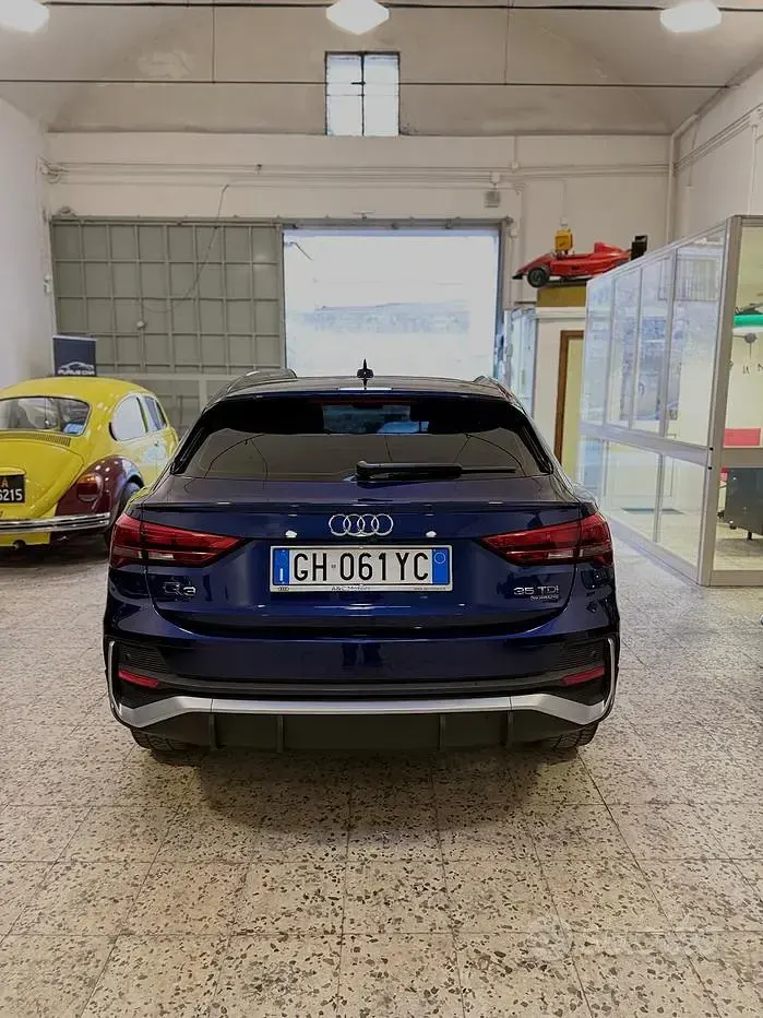 Usata Audi Q3 Comfort 150 CV (110 kW) 2021 Bluazzurro SUV