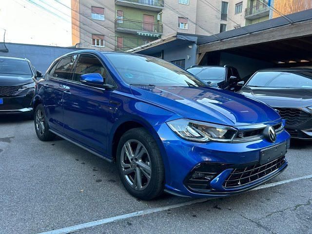 Usata VW Polo R-line 110 CV (80 kW) 2024 Blu/azzurro(met.) Berlina