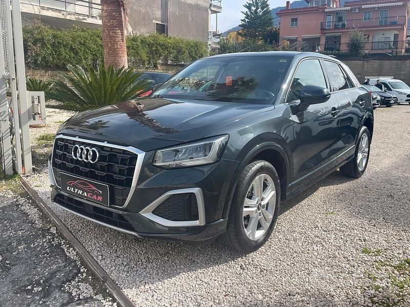 Usata Audi Q2 Admired 116 CV (85 kW) 2021 Grigio SUV