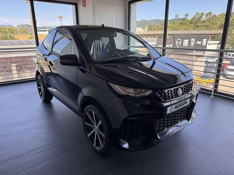 Nero Usata 2024 Aixam Coupe GTI Coupé | 18.000 € (Molto cara) - Immagine 1/4