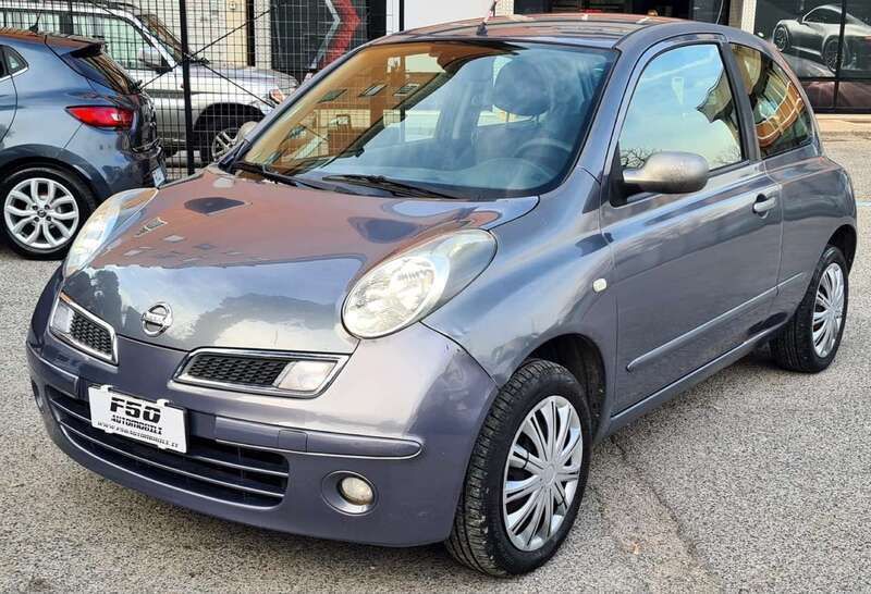 Grigio Usata 2008 Nissan Micra Acenta Due volumi | 3000 € (Buon prezzo) - Immagine 1/4