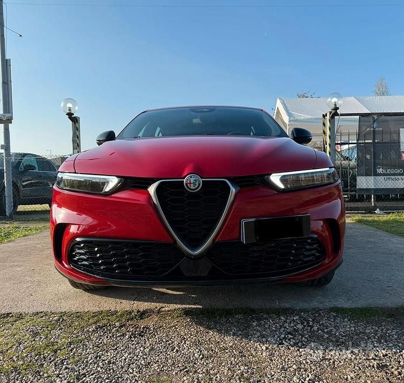 Usata Alfa Romeo Tonale Sprint 131 CV (96 kW) 2024 Rosso SUV