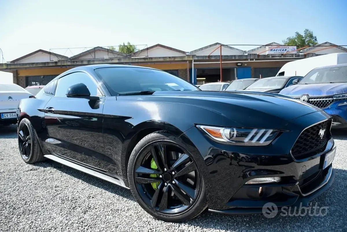 Usata Ford Mustang Fastback 317 CV (233 kW) 2017 Nero Coupé