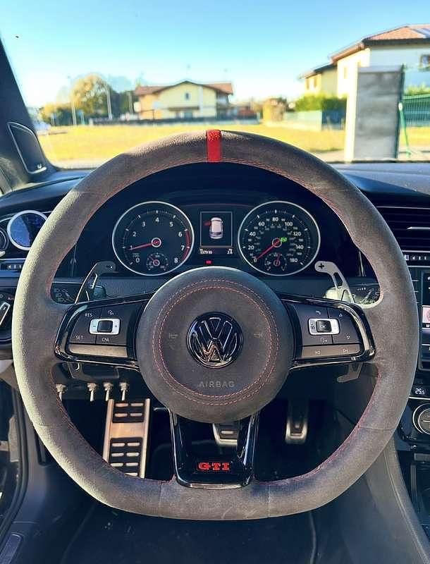 Usata VW Golf VII GTI 211 CV (155 kW) 2014 Berlina
