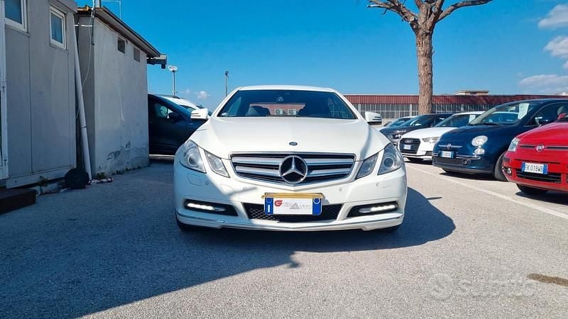 Occasion Mercedes E220 170 ch (125 kW) 2012 Blanc Coupé