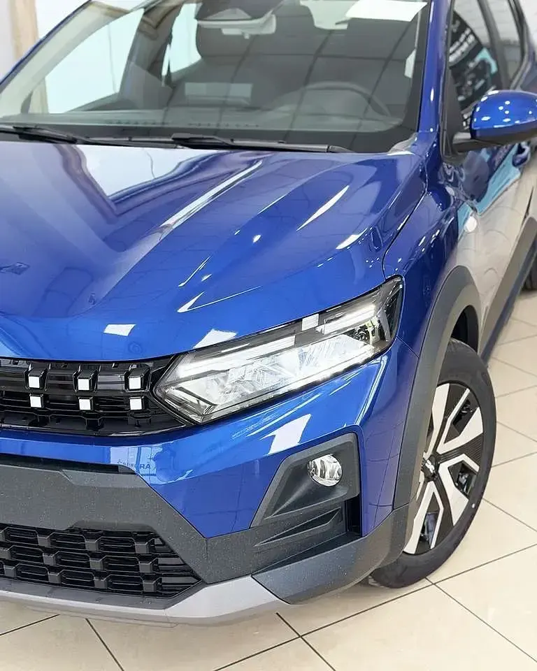 Nuova Dacia Sandero Expression 122 CV (89 kW) 2026 Blu iron Berlina