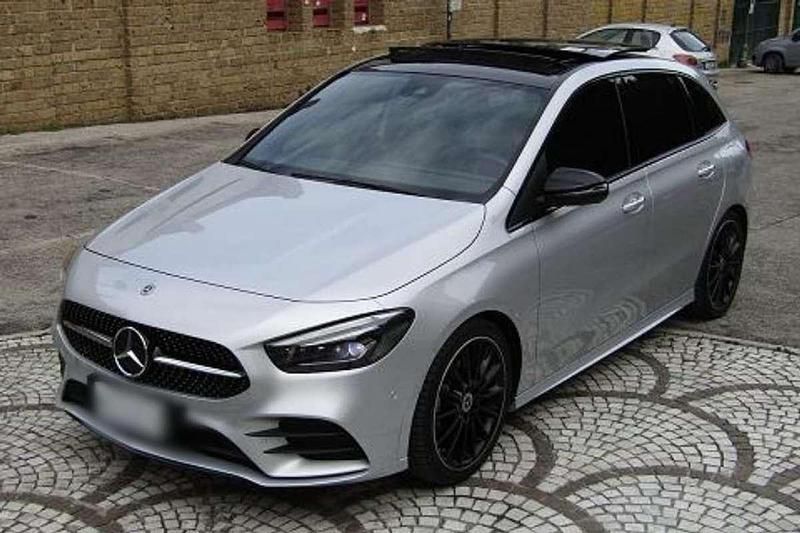 Usata Mercedes B200 Premium Plus 150 CV (110 kW) 2019 Argento Monovolume