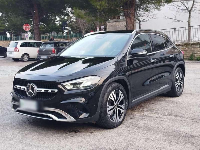 Usata Mercedes GLA200 Executive 150 CV (110 kW) 2023 Nero SUV