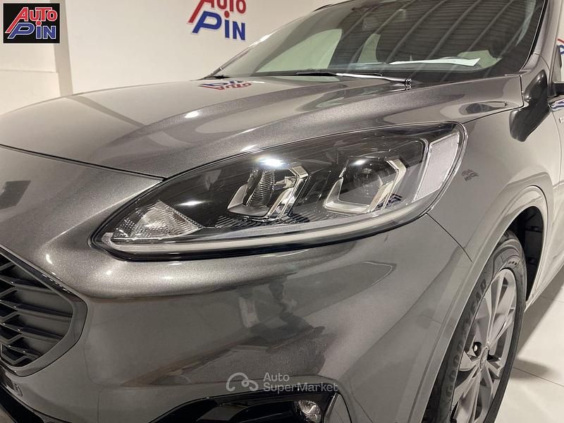 Usata Ford Kuga ST-Line 120 CV (88 kW) 2024 Grigio SUV