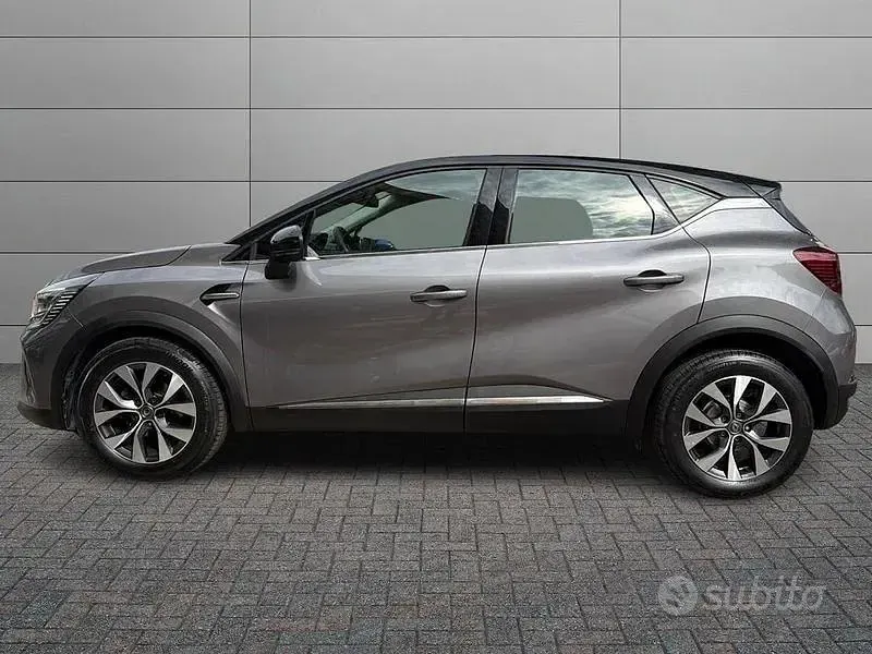Usata Renault Captur 116 CV (85 kW) 2020 Grigio SUV