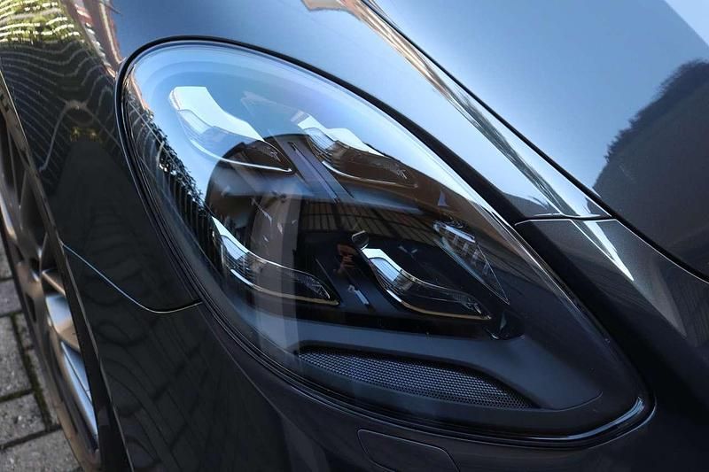 Usata Porsche Panamera 330 CV (242 kW) 2019 Grigio Berlina