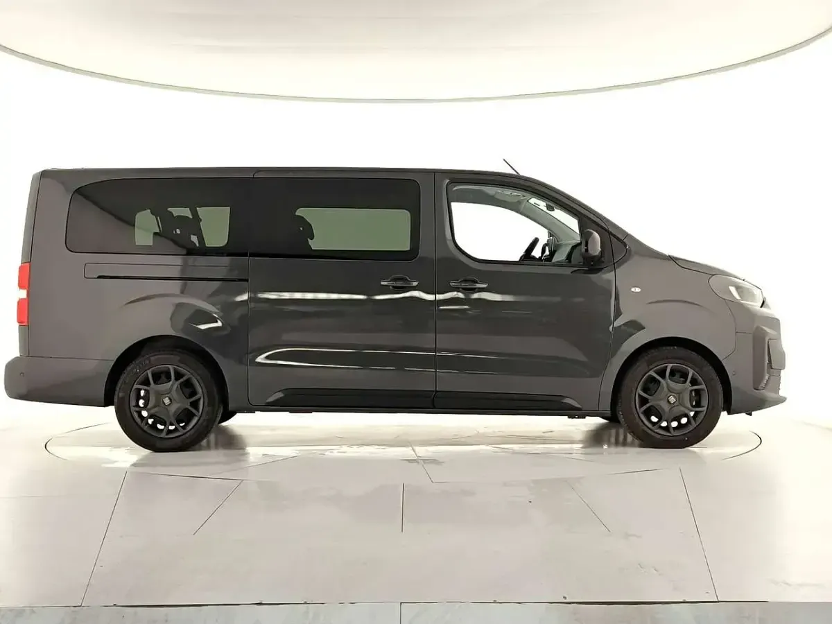 Usata Fiat Ulysse S 131 kW (179 CV) 2025 Grigio scuro Monovolume