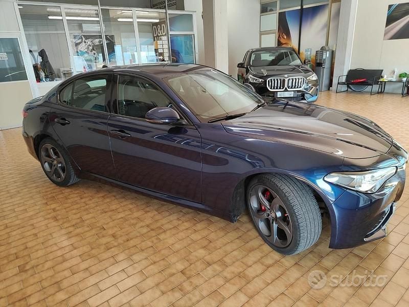Usata Alfa Romeo Giulia 160 CV (117 kW) 2018 Blu Berlina