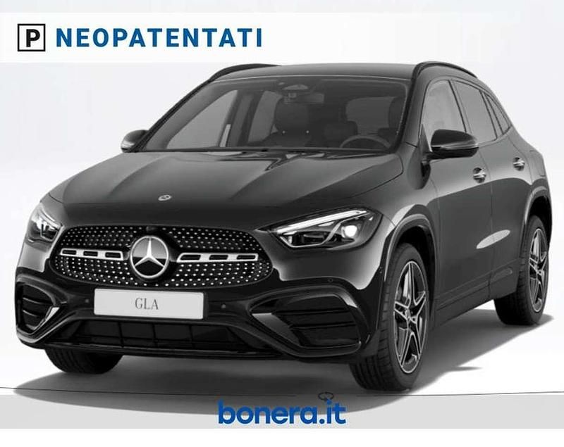 Nuova Mercedes GLA180 AMG line 136 CV (100 kW) 2026 Nero notte SUV