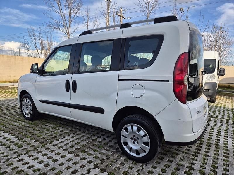 Usata Fiat Doblò Emotion 120 CV (88 kW) 2013 Bianco Monovolume
