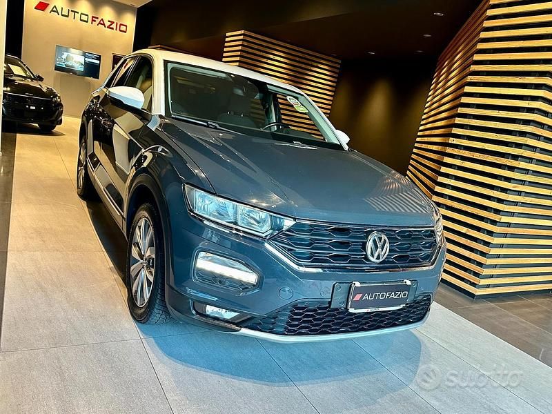 Usata VW T-Roc Style 115 CV (84 kW) 2019 Grigio SUV