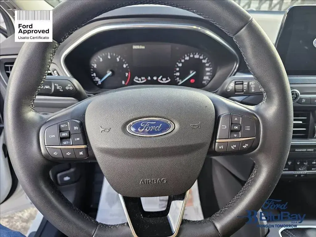 Usata Ford Focus Active 125 CV (91 kW) 2021 Bianco Berlina