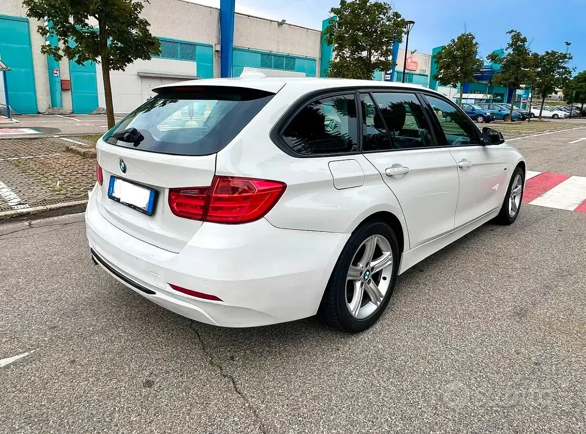 Usata BMW 318 Sport Line 143 CV (105 kW) 2014 Bianco Station wagon
