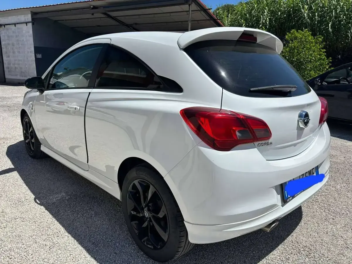 Usata Opel Corsa 90 CV (66 kW) 2015 Bianco Utilitaria