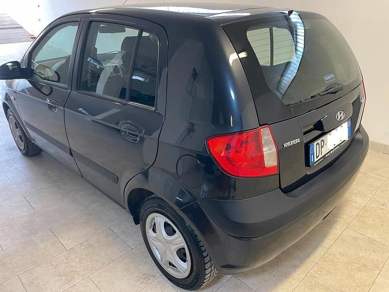 Usata Hyundai Getz Style 66 CV (48 kW) 2008 Grigio Utilitaria