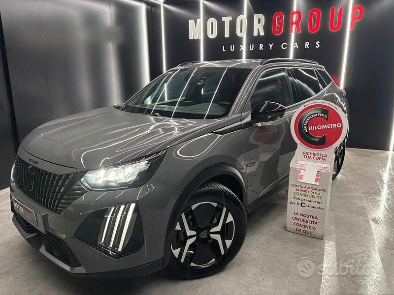 Usata Peugeot 2008 Allure 102 CV (75 kW) 2024 Grigio SUV
