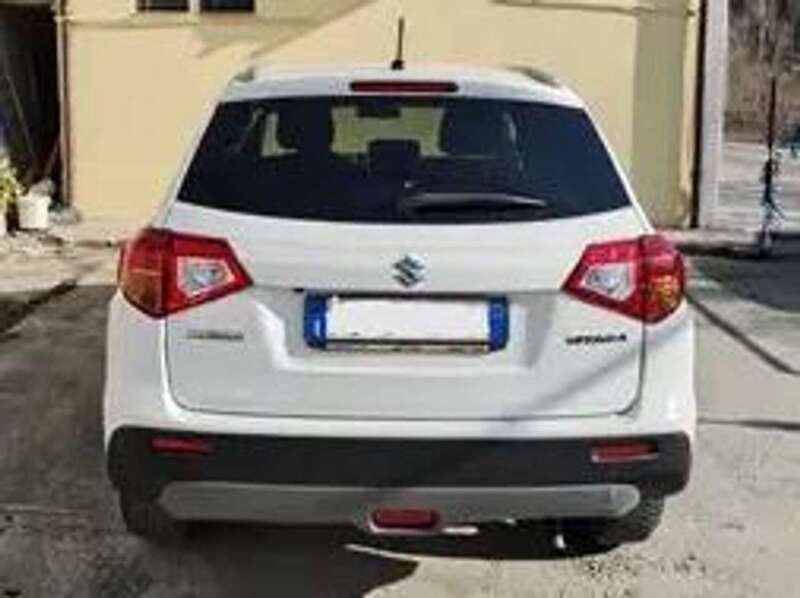 Usata Suzuki Vitara Cool 120 CV (88 kW) 2016 Bianco SUV
