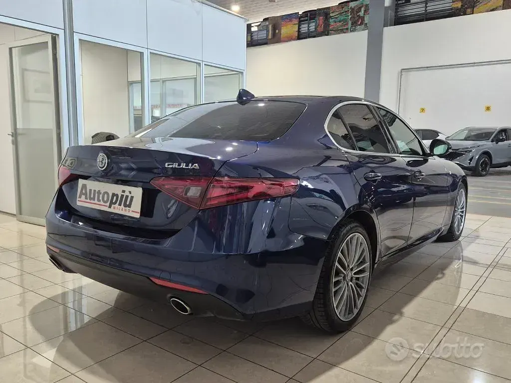 Usata Alfa Romeo Giulia Business 190 CV (139 kW) 2021 Bluazzurro Berlina