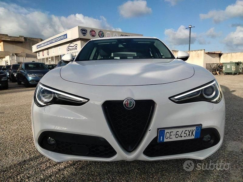 Usata Alfa Romeo Stelvio Sprint 190 CV (139 kW) 2021 Bianco SUV