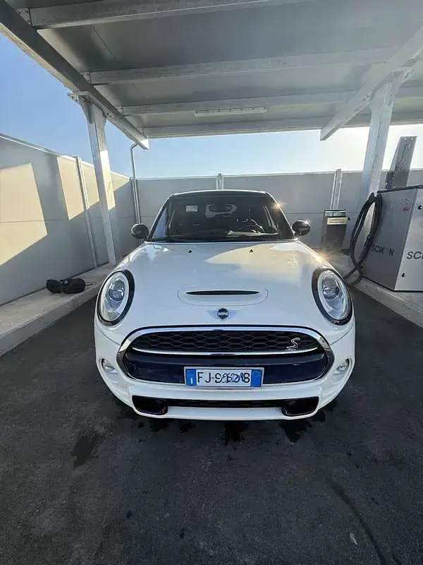 Usata Mini Cooper SD Seven 170 CV (125 kW) 2017 Utilitaria