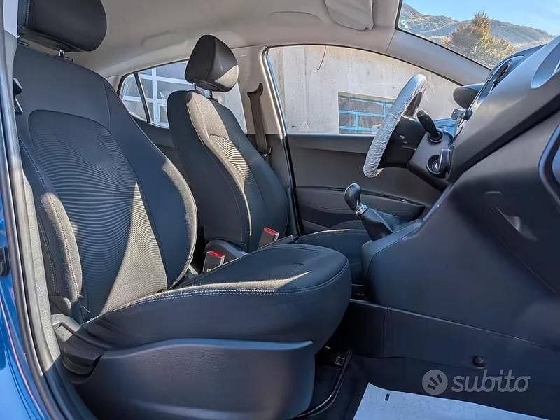 Gebraucht Hyundai i10 69 PS (50 kW) 2018 Blau Kleinwagen