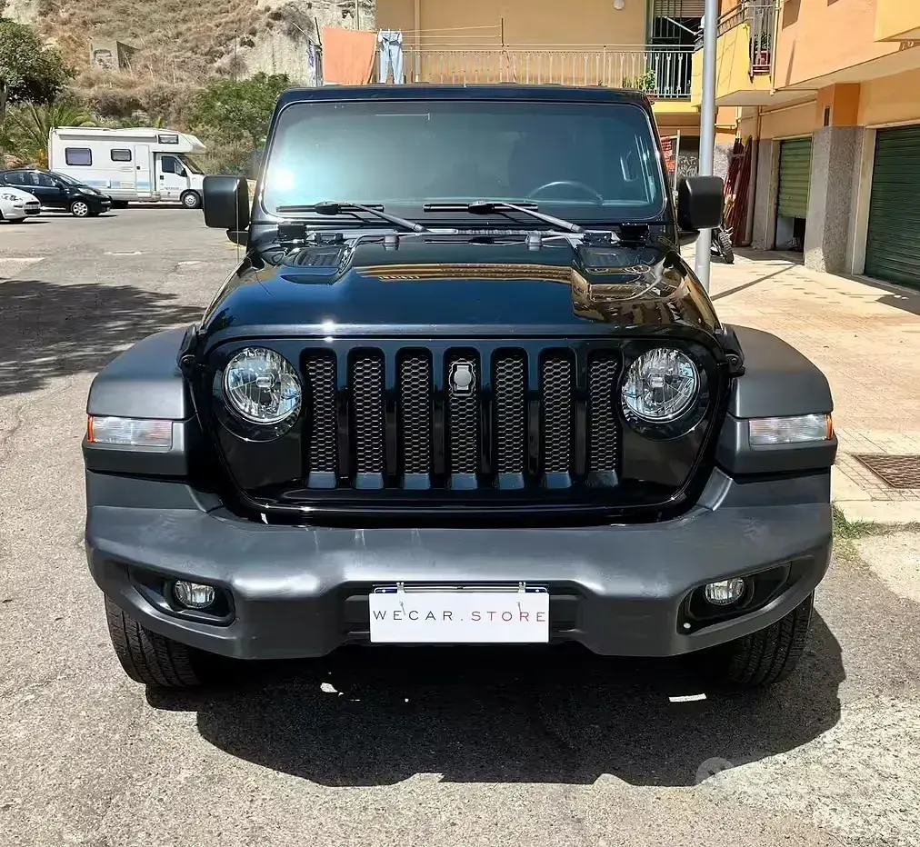 Usata Jeep Wrangler Unlimited Sahara 200 CV (147 kW) 2020 Nero SUV